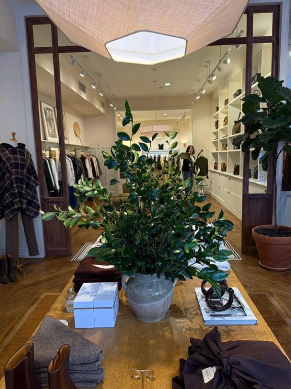 Fox Fodder Flowers image grid container slide 17