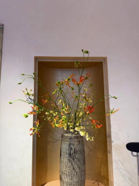 Fox Fodder Flowers image grid container slide 1
