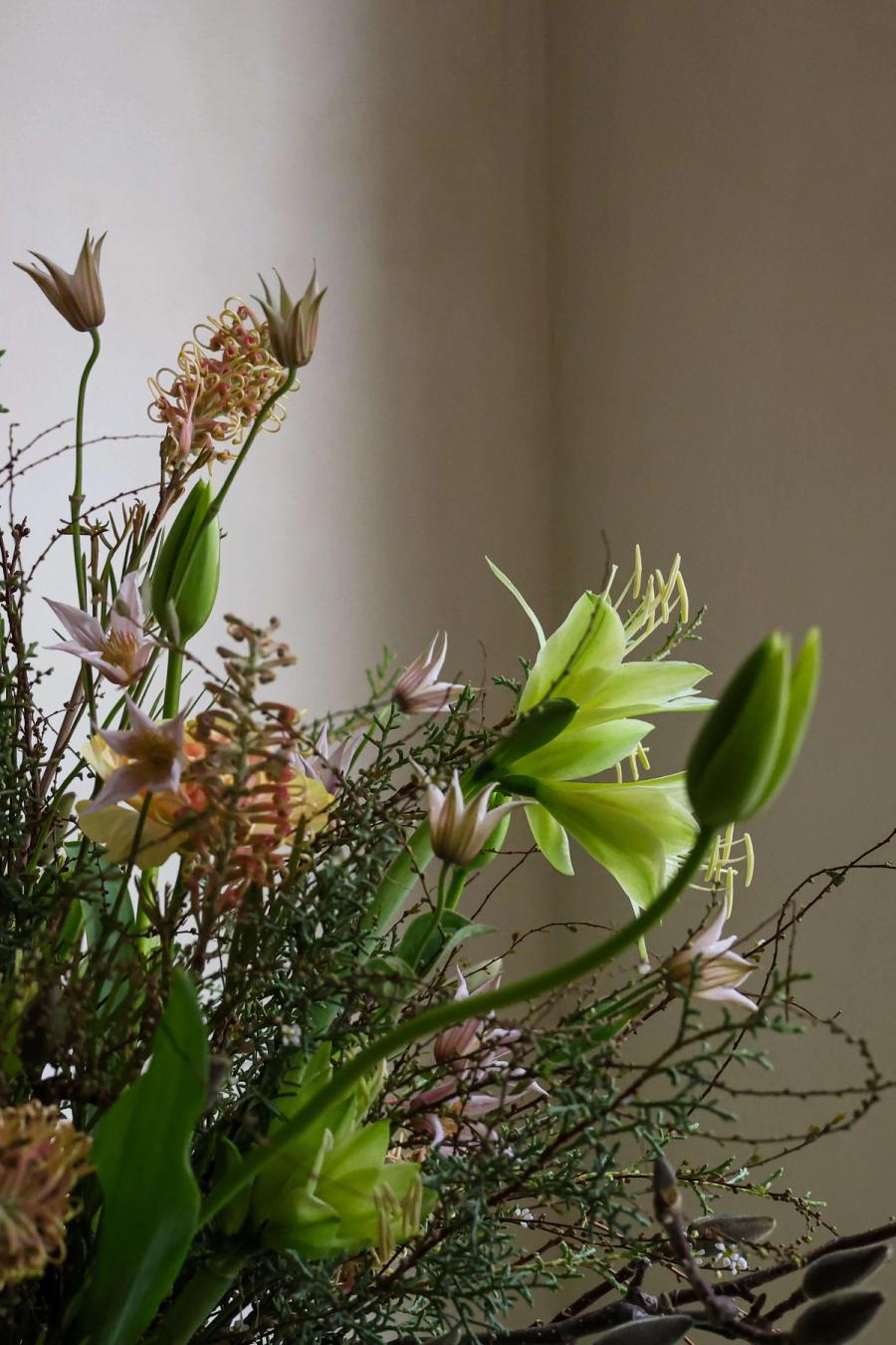 Product image in gallery for Large Flower Arrangement | Item 3