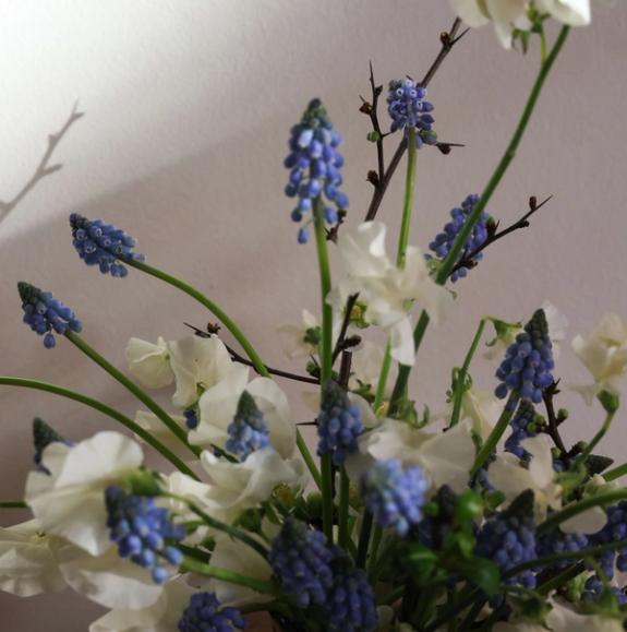 Hover Image of La Grande Petite Flower Arrangement