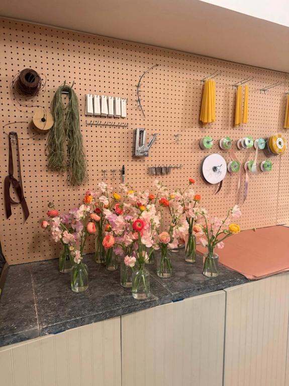 Fox Fodder Flowers image grid container slide 3