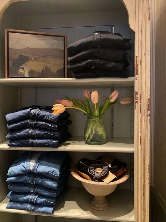 Fox Fodder Flowers image grid container slide 16