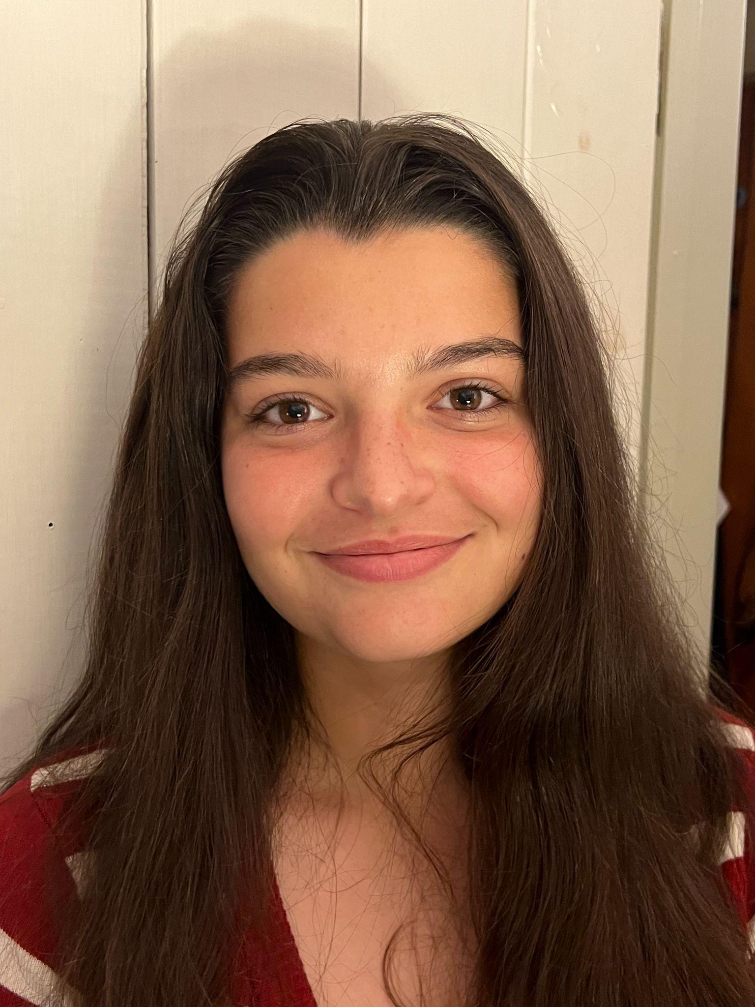 Grace Davey headshot