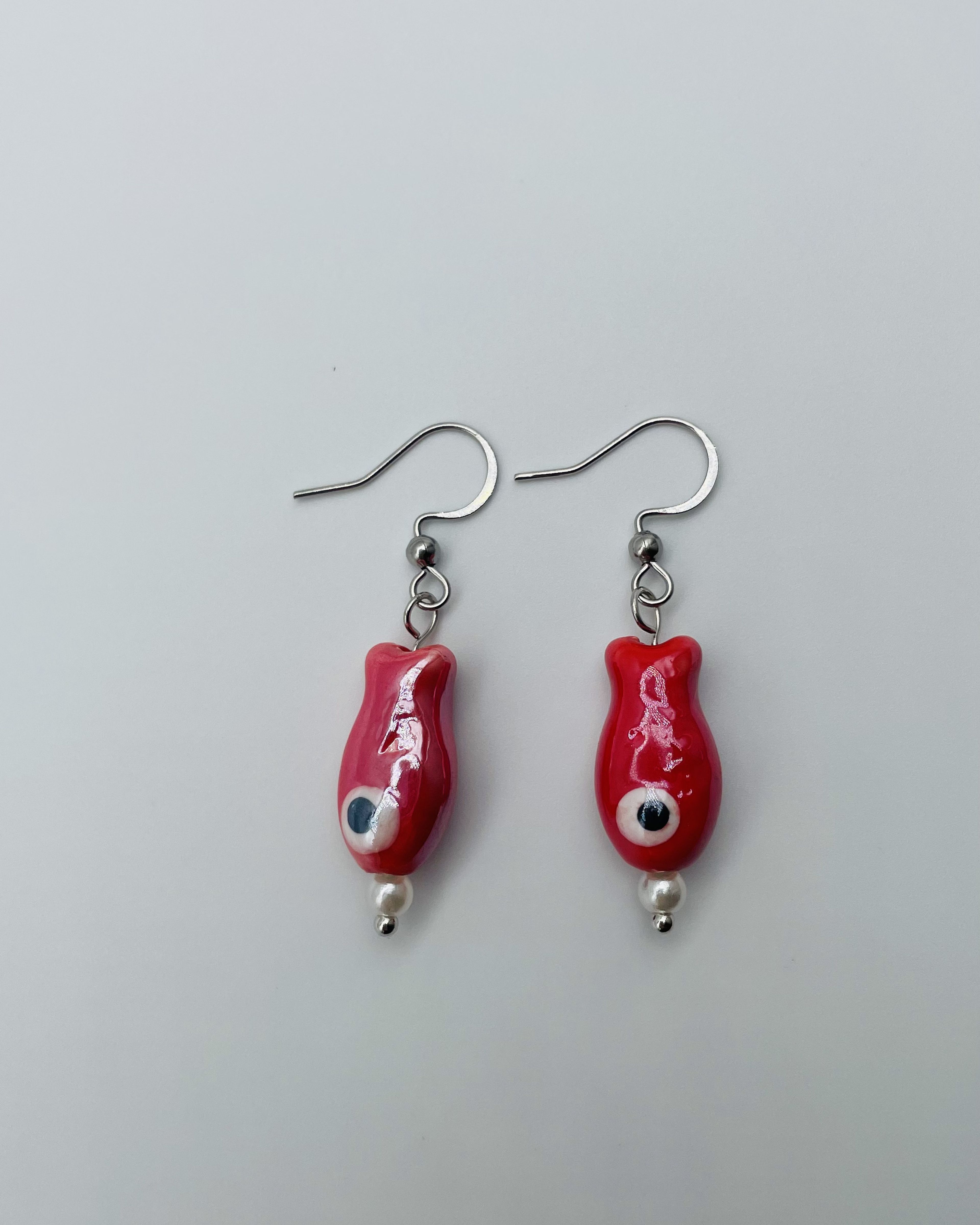 Zilver Guppy Fish oorbellen rood