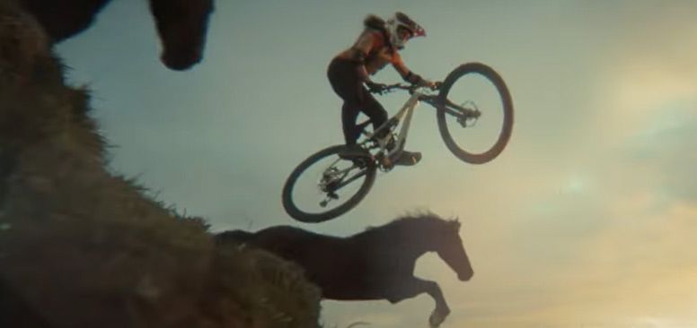 Alicia Keys "Girl on Fire" for Lloyds Bank