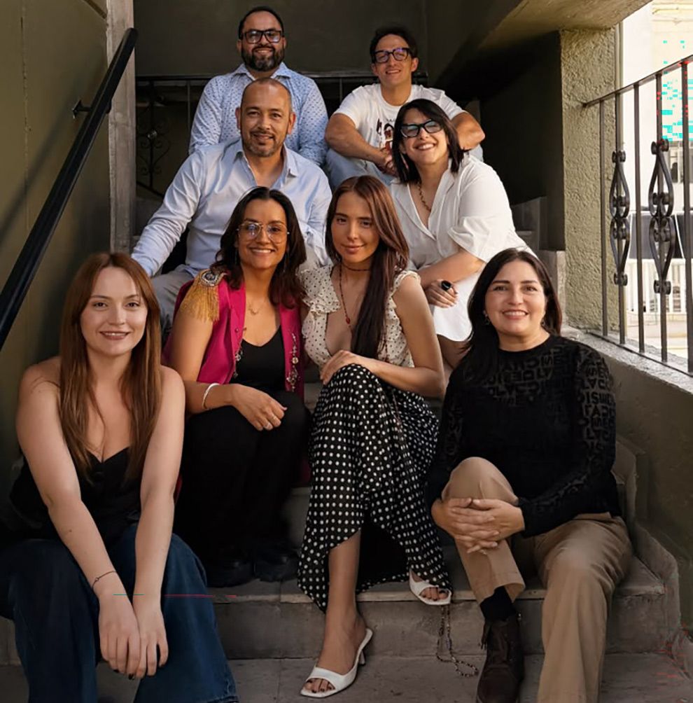 L-R: Carlos Ríos, Michele Giannandrea, Jorge Garza, Valentina Hidalgo, Bárbara Ruelas, Catalina Santa, Majo Aguilar, Tania Velázquez