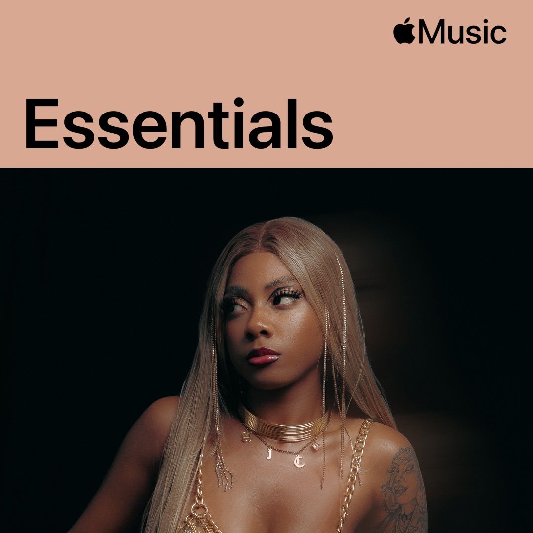 AJULLIACOSTA Essentials