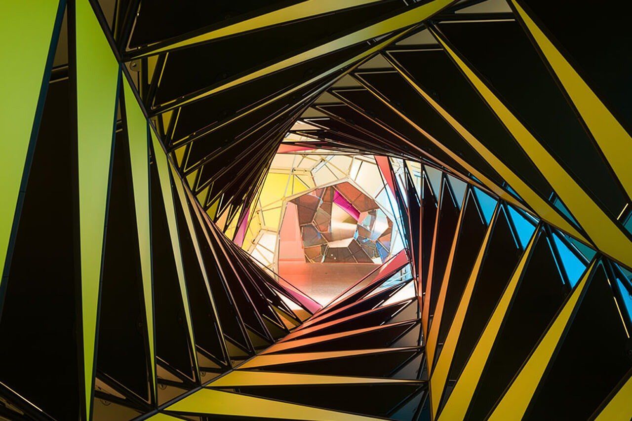 The Image and the Gaze. On the ‘Logic’ of Iconic Structures