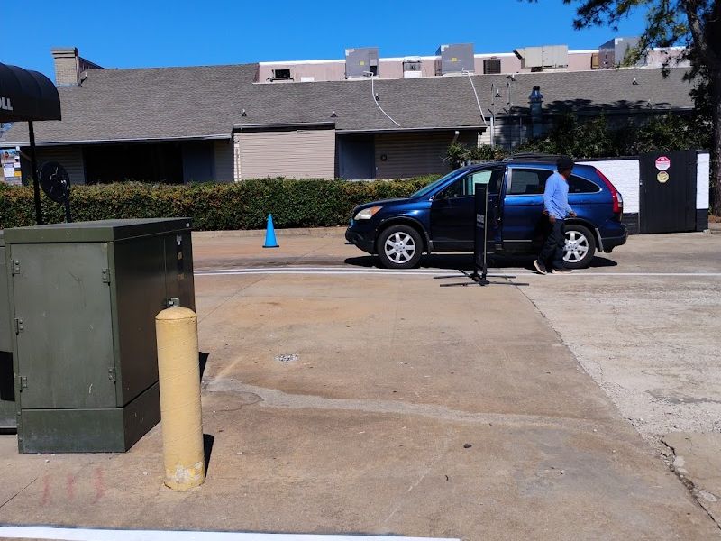 Wash N' Roll Car Wash - LaGrange