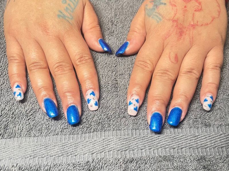 Tips and Clippers Nails and Barber Bar