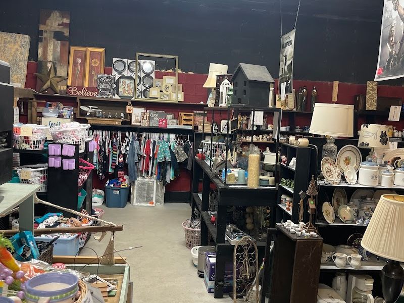 Line Creek Market & Thrift