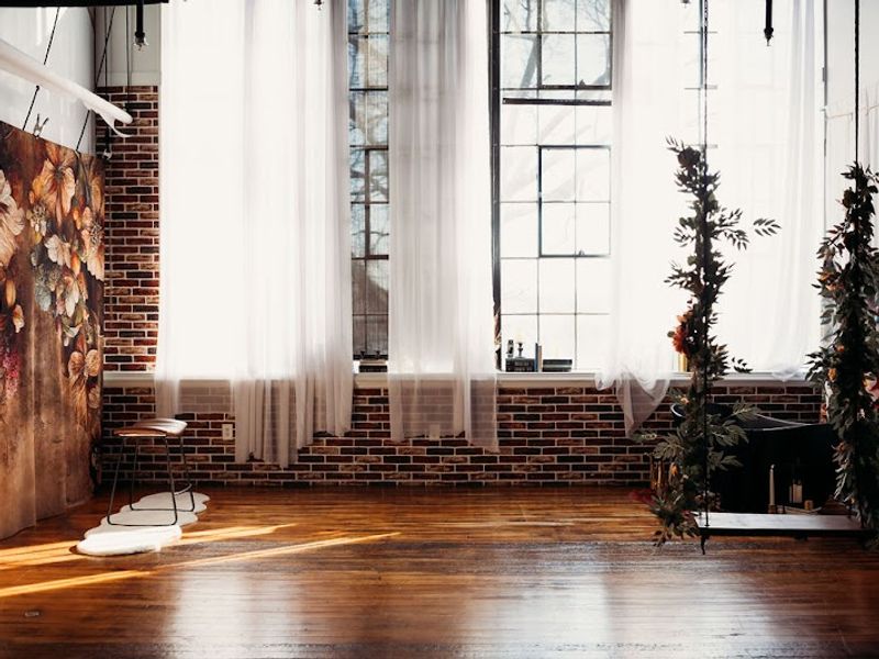 Studio 270 - Photography Studio Rental