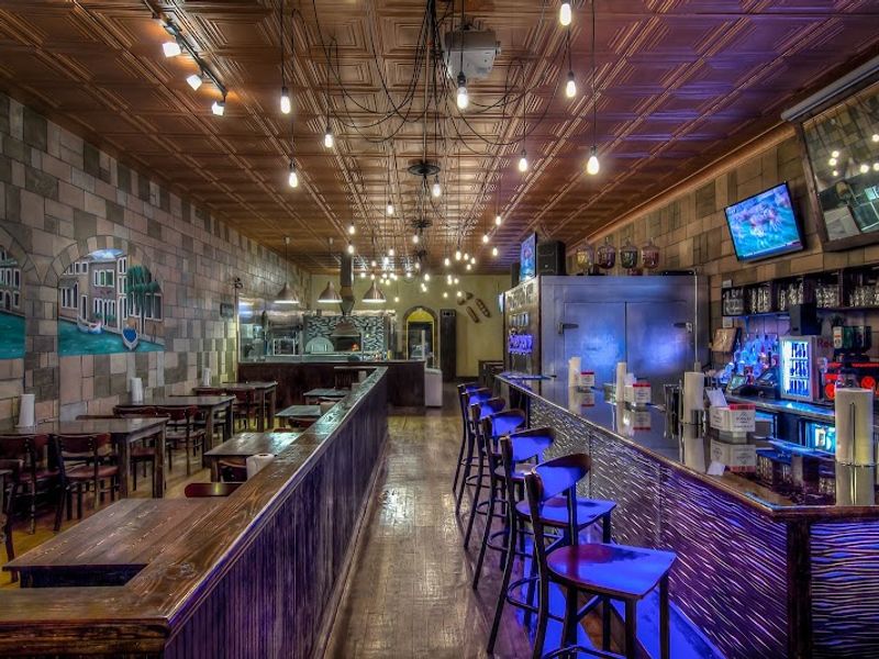 Leopoldo's Pizza
