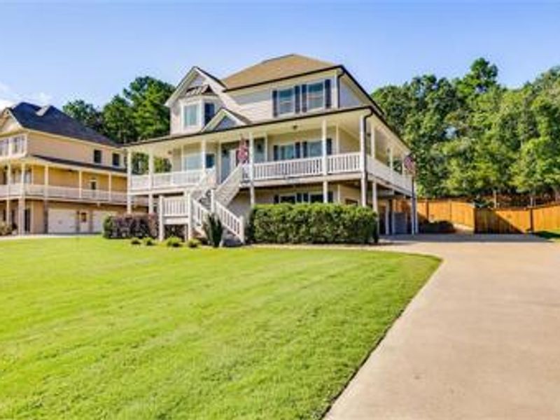 Alaina Curtis at Duffey Realty