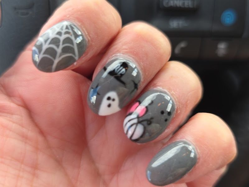 AAPPLE NAILS & SPA