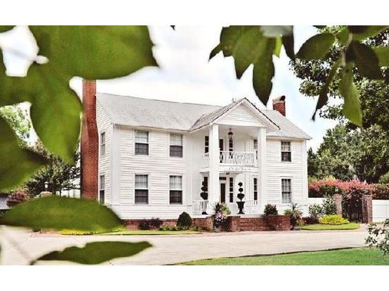 The Inn at Oak Lawn Farms