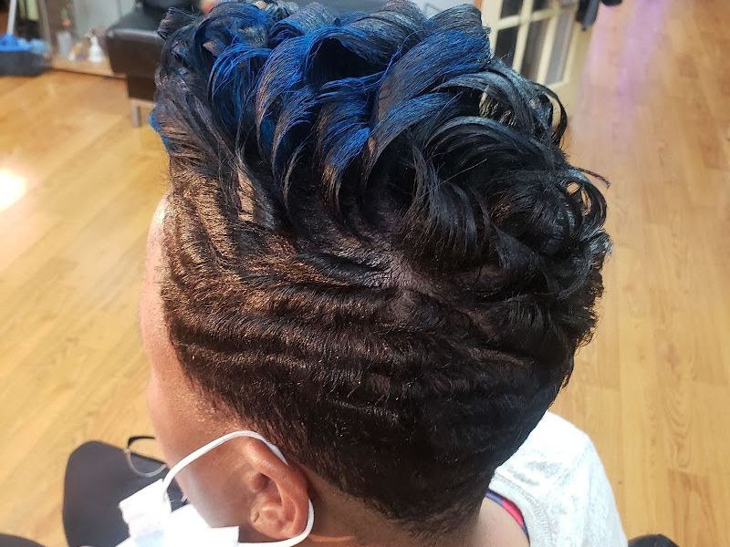 BEAUTY & BARBER SALON
