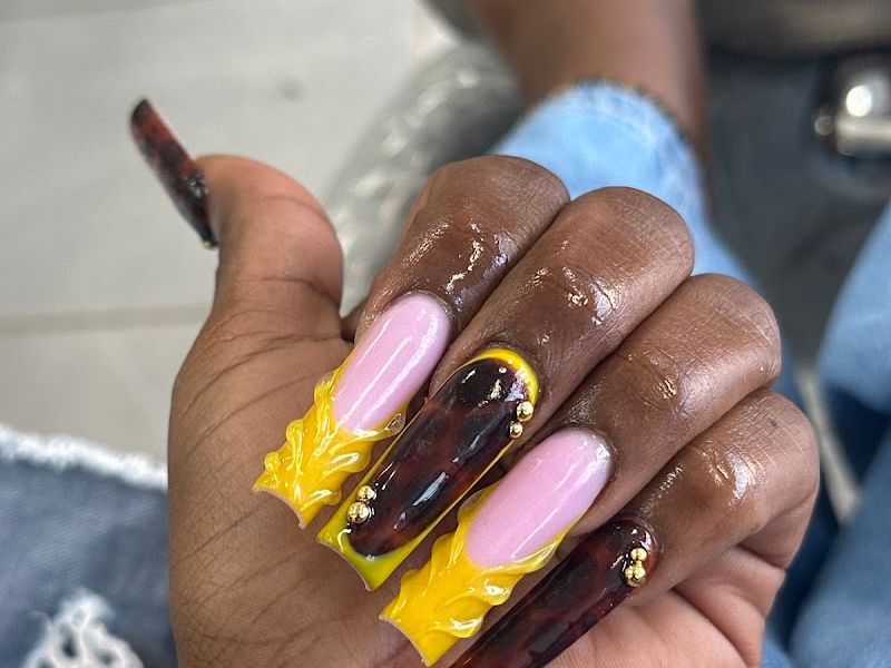 DIVA NAILS I