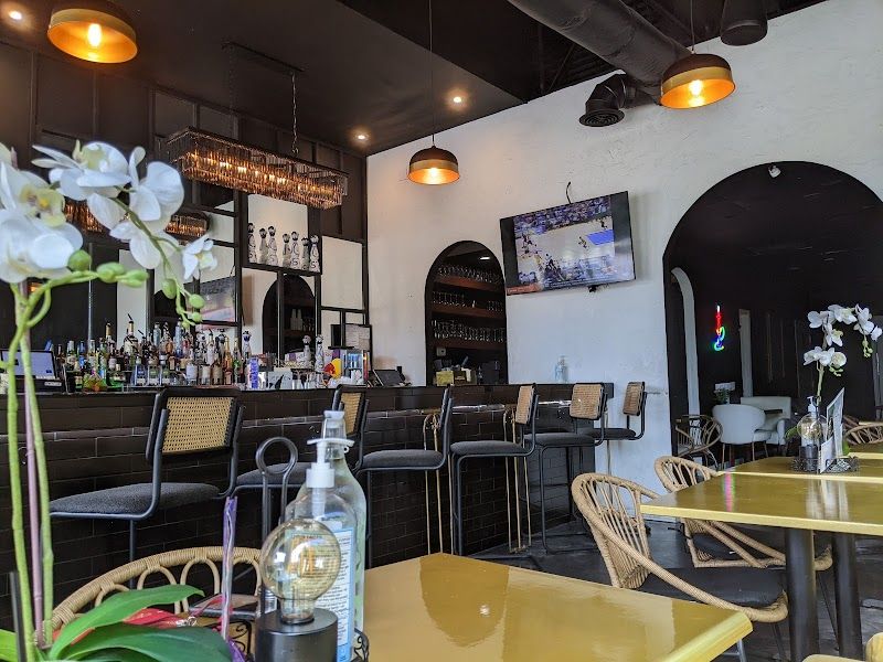 Access Restaurant and Lounge
