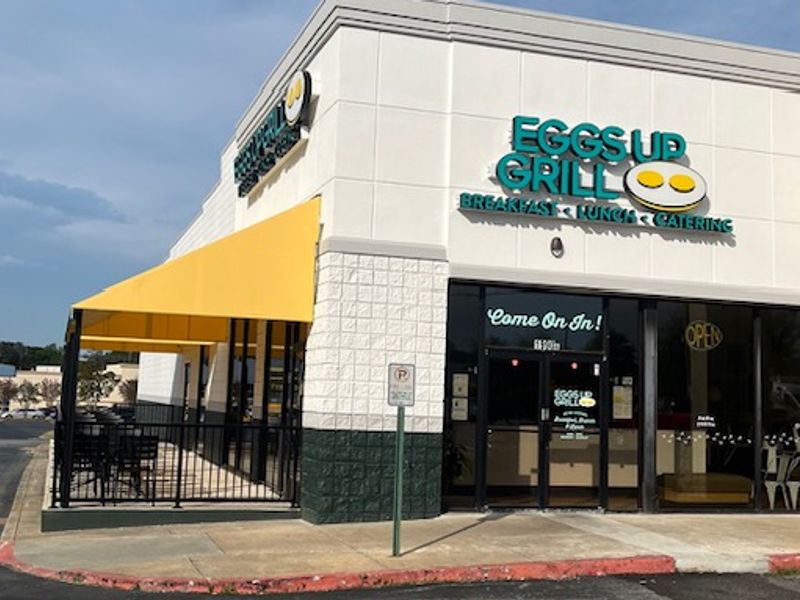 Eggs Up Grill
