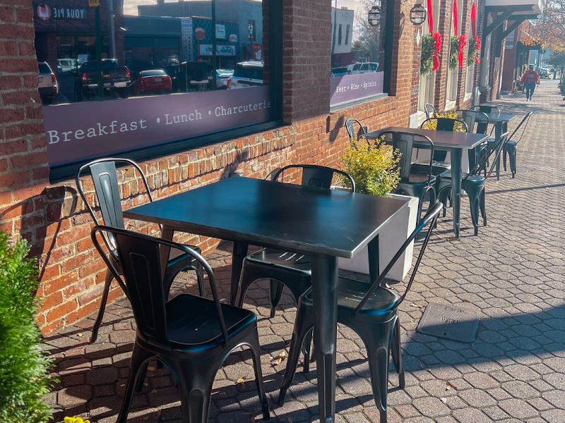 Cafe Brûlée & Dessert Bar