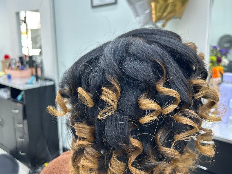 Lizbeth Dominican Hair Salon