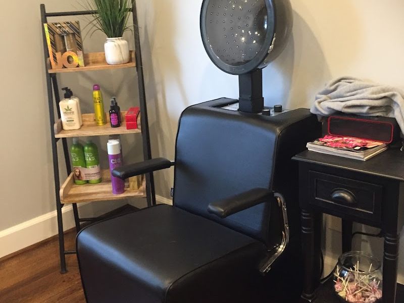 Emily's Hair & Tanning Salon
