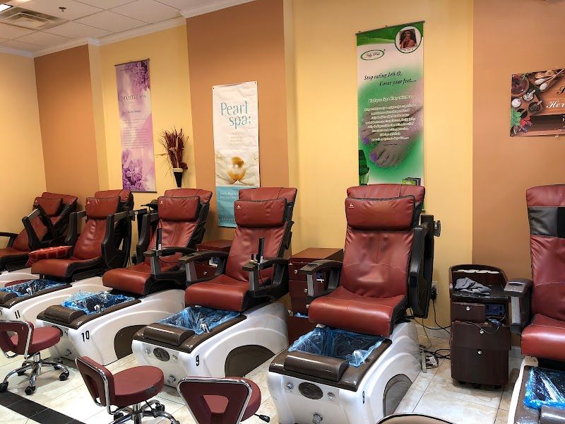 Luxury Nail & Spa (UNDER NEW MANAGEMENT) Douglasville
