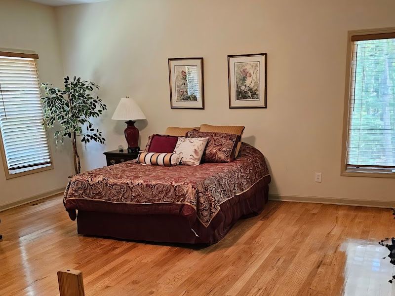 Queen Home Cleaning LLC