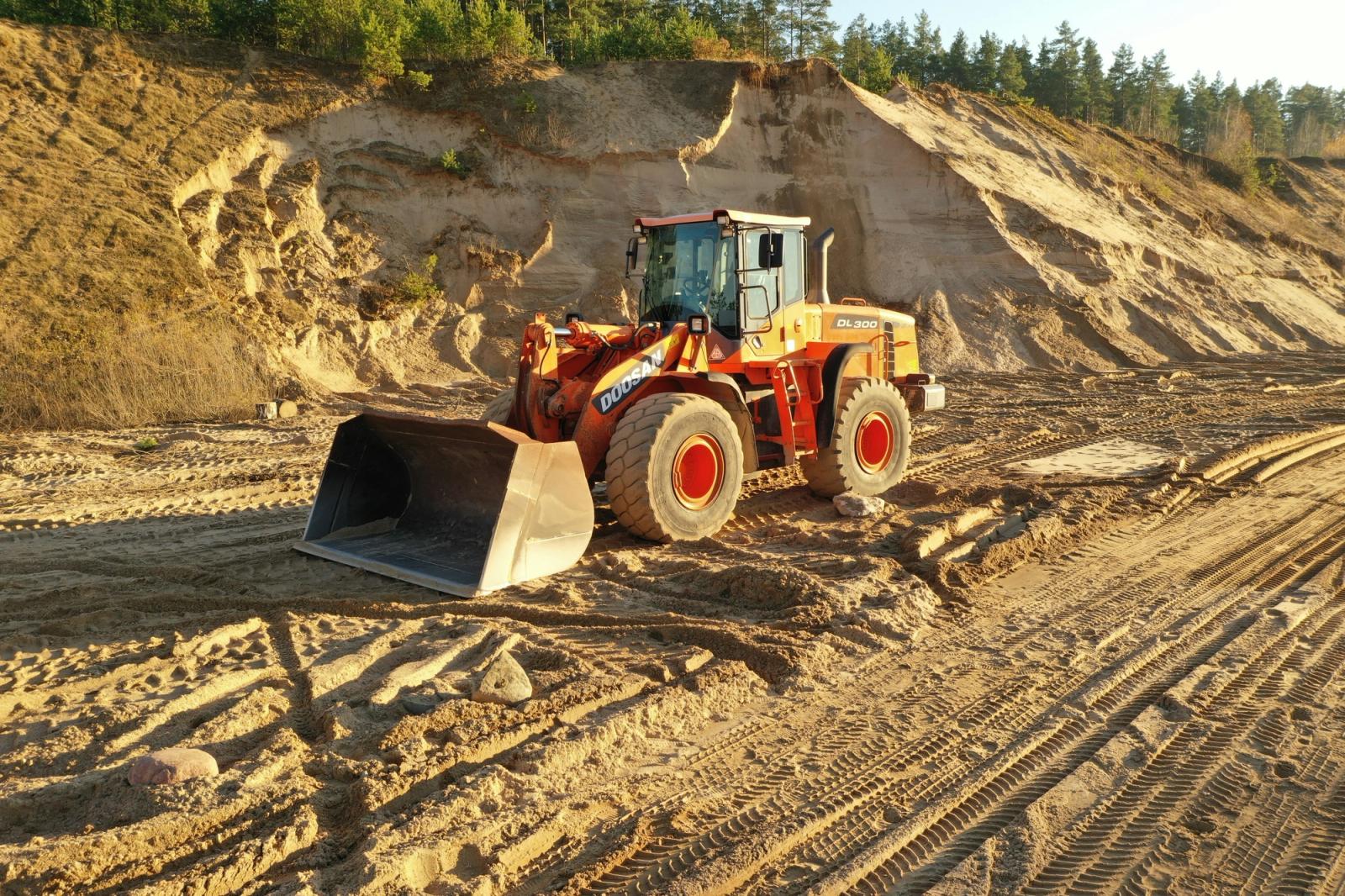 Top 5 Maintenance Tips to Extend the Life of Your Heavy Equipment