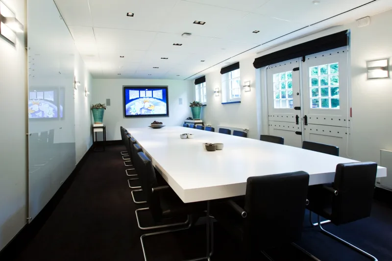 Black-beamed Office — image 6