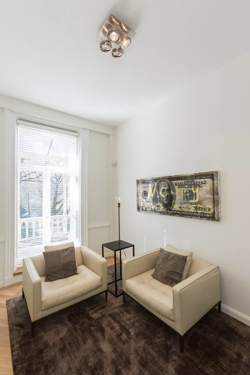 Boutique Office — image 3