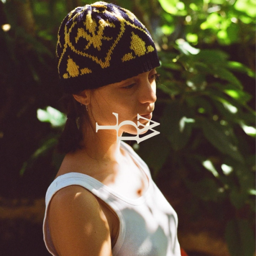 girl with hat