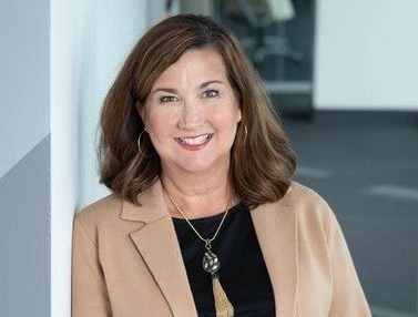 Linda Ruschau headshot