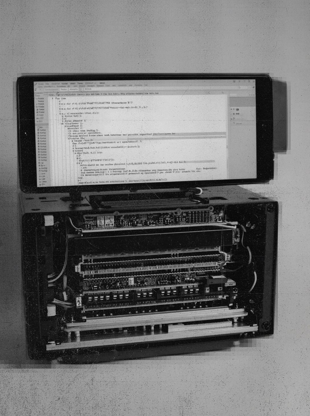 What gets to the front page of HackerNews?