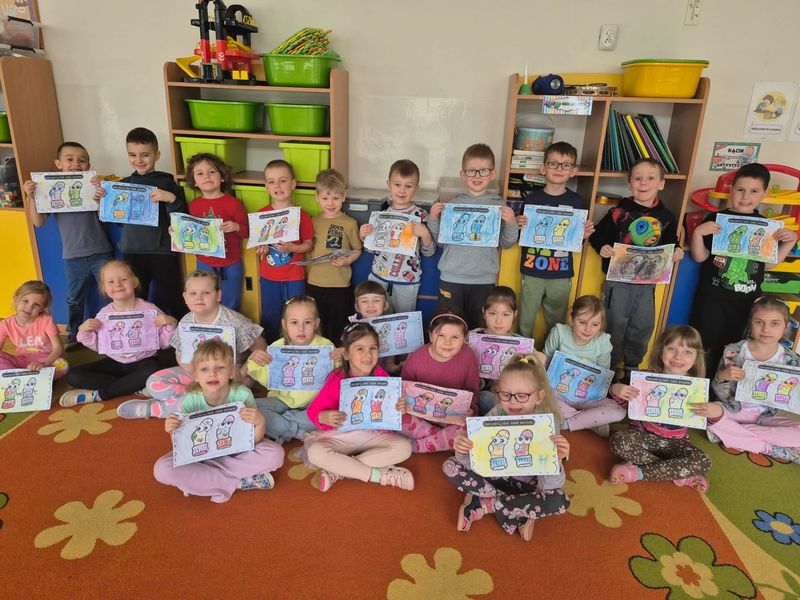 Grupowe zdjęcie dzieci