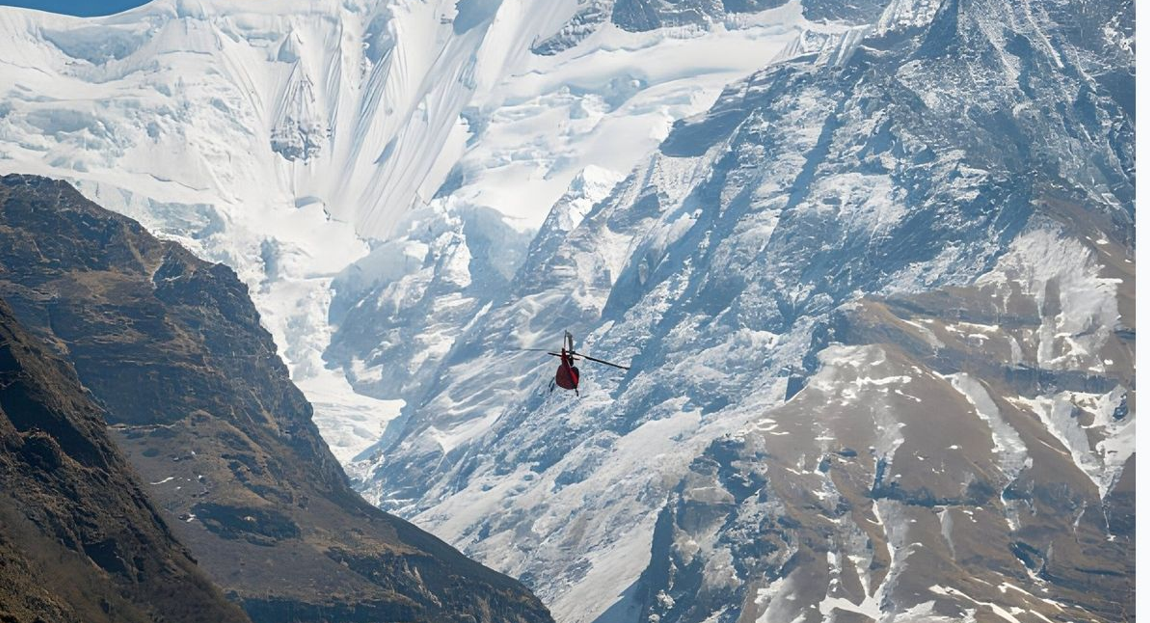 helicopter on the way to the Annapurna Base Camp