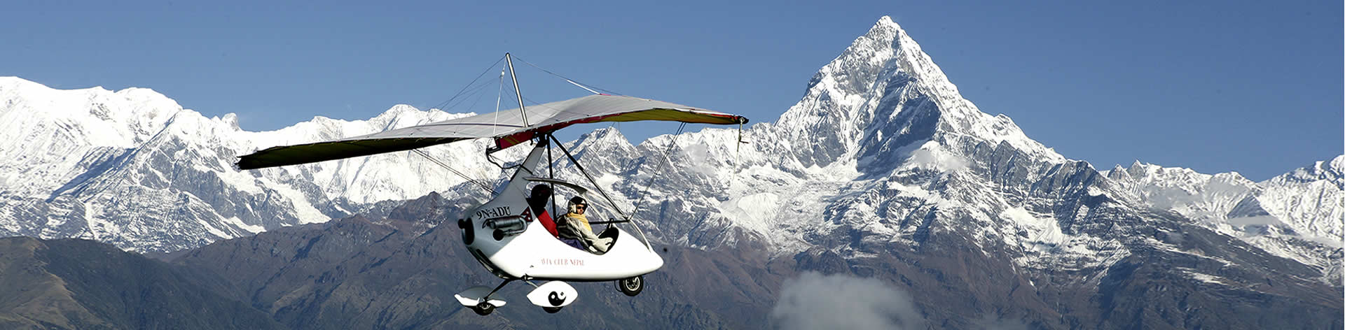 glider in the moutains