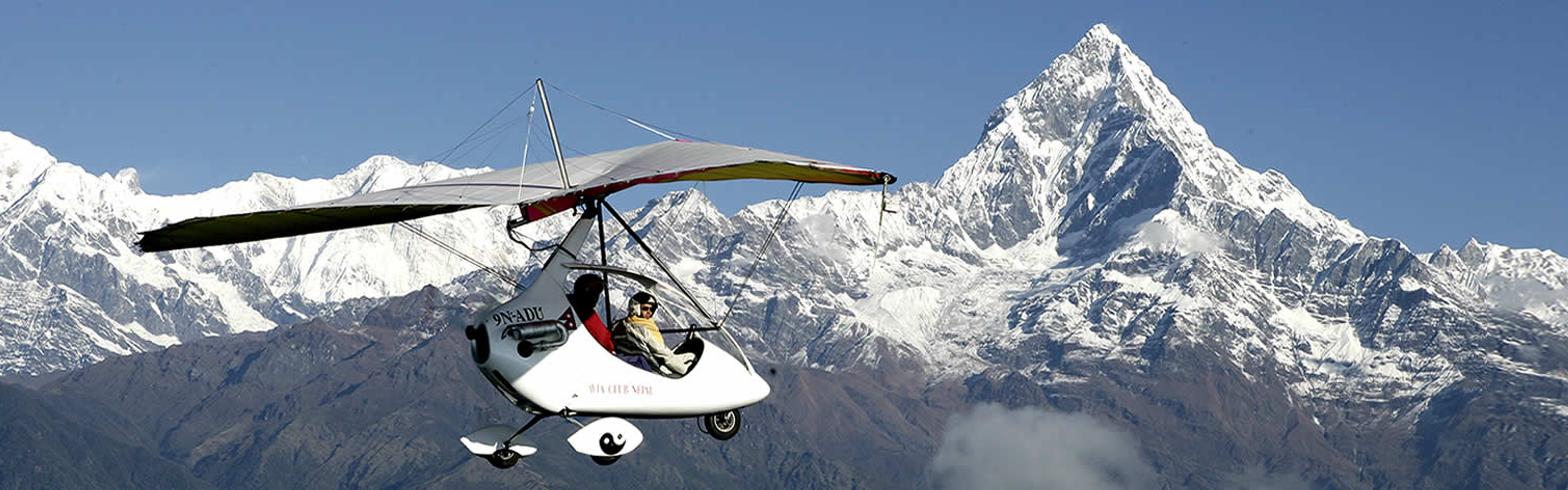 glider in the moutains