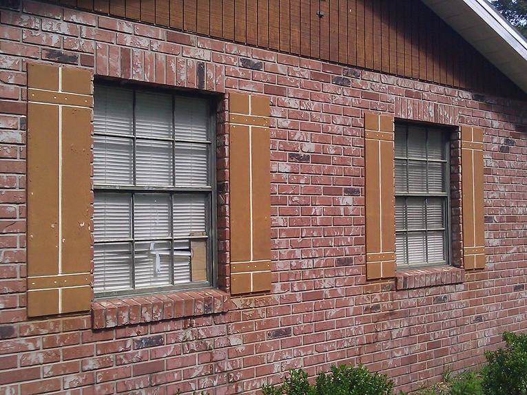 Window replacement before photo: the original windows before they were replaced, view 1 of 2
