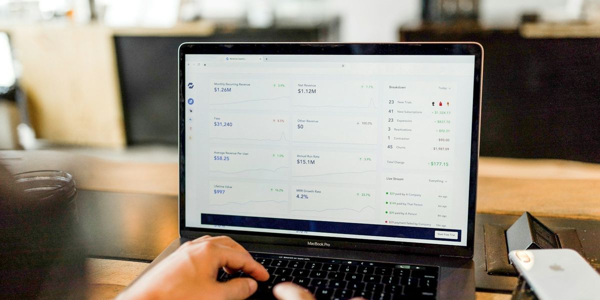 Company profile website versus online store โ an Indonesian business owner weighing which type matches their sales model, whether deals close through WhatsApp conversation and proposals, or through a catalogue, shopping cart, and online payment on the page itself