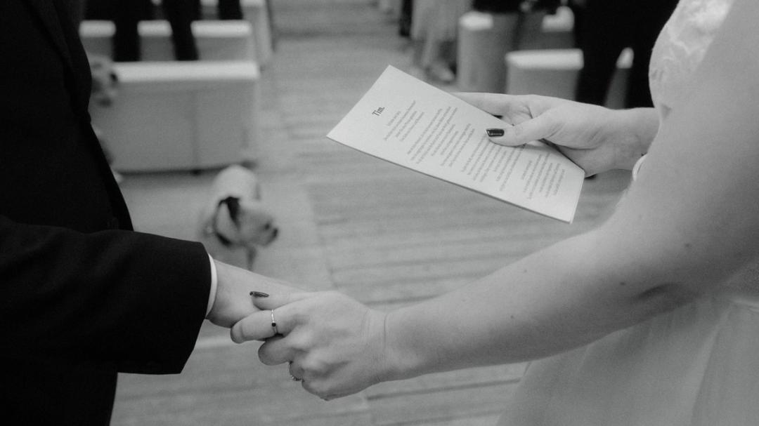 A small documentary moment unfolding among the guests