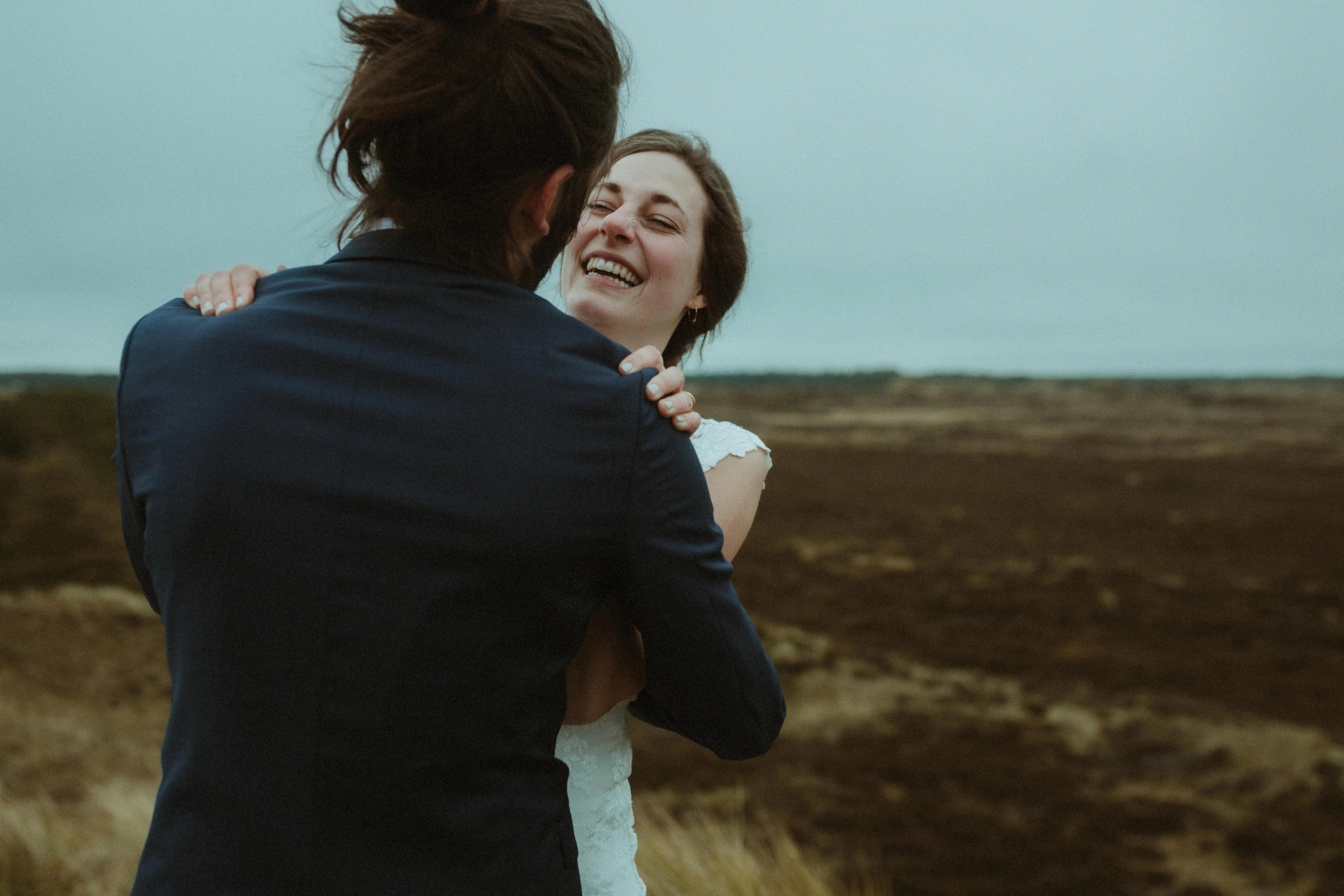 Nina und Torben gemeinsam an ihrem Hochzeitstag