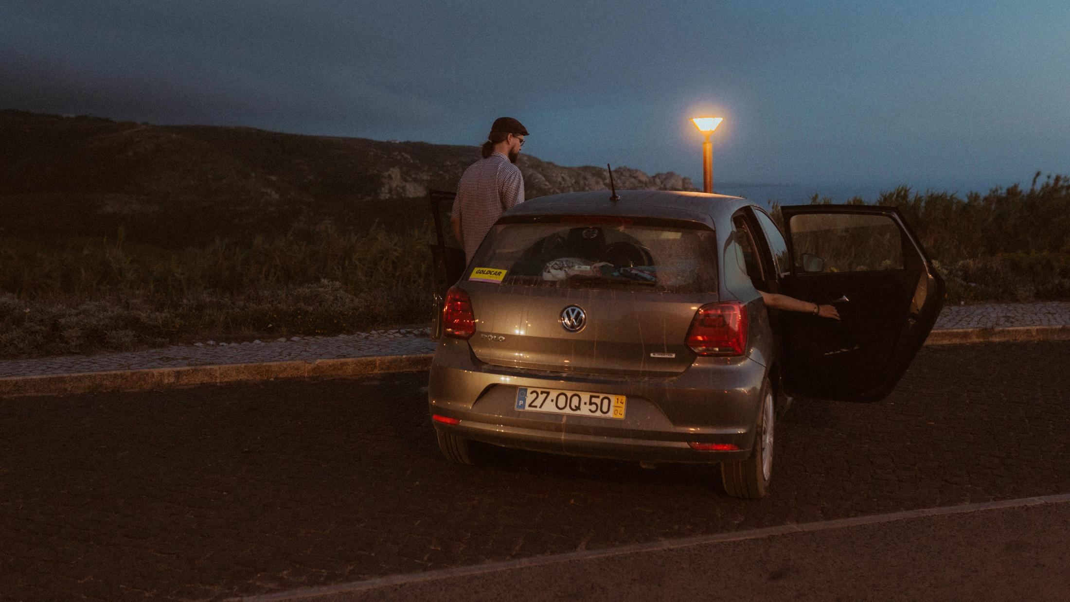 Evening drive during Ana and Till's Lovers Session in Portugal.