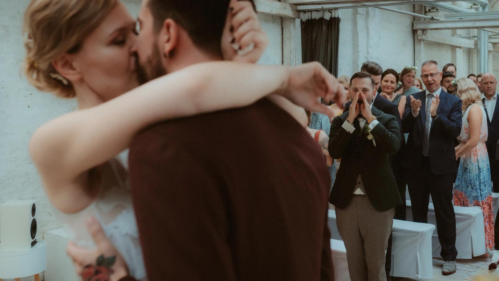 An unscripted exchange during Mieke and Tim’s wedding