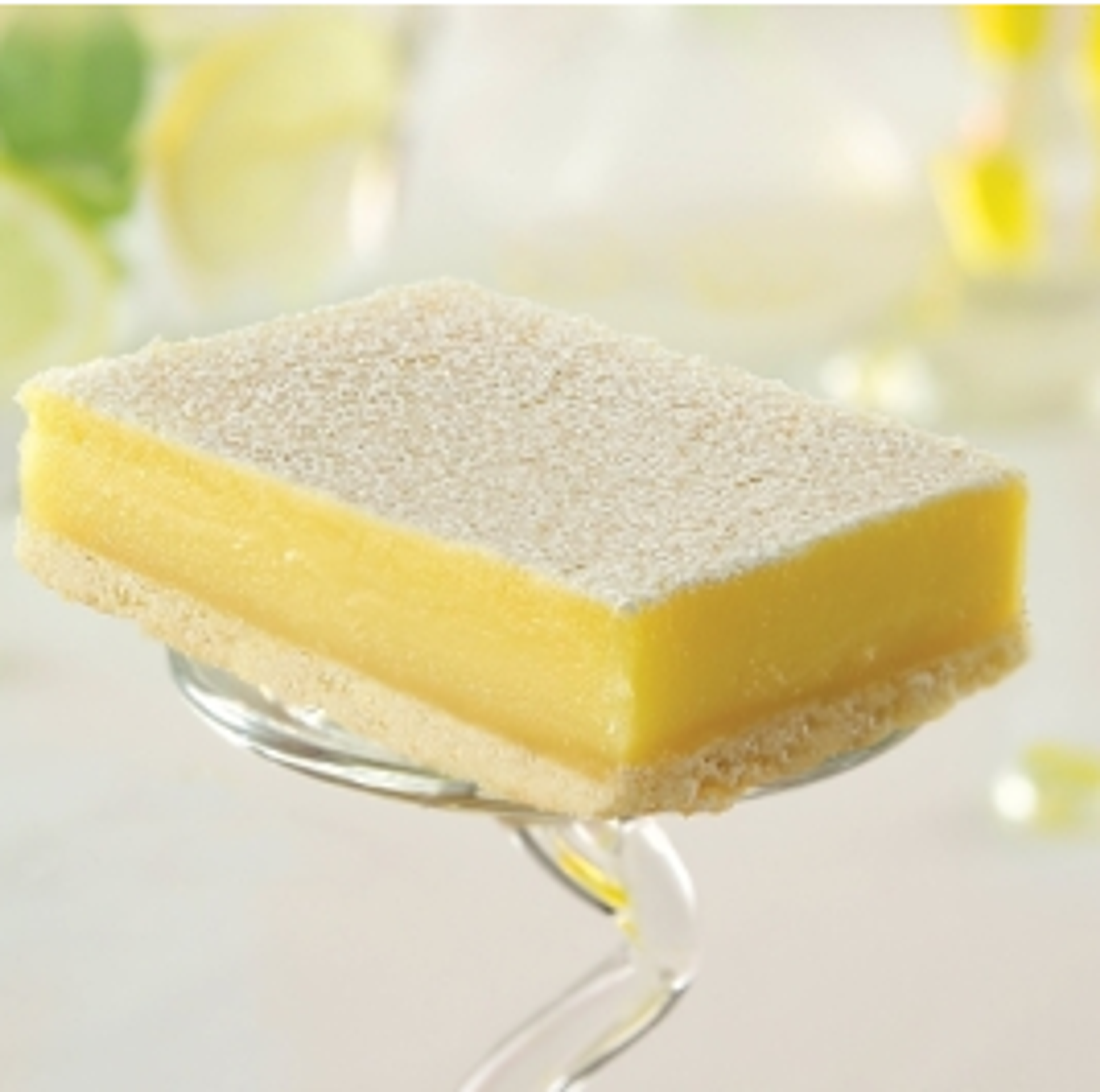 A powdered mini lemon bar