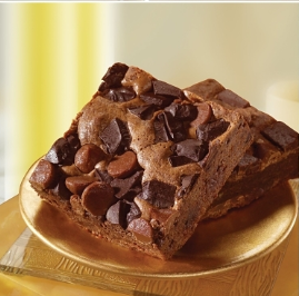 Mini chocolate brownies on a gold plate