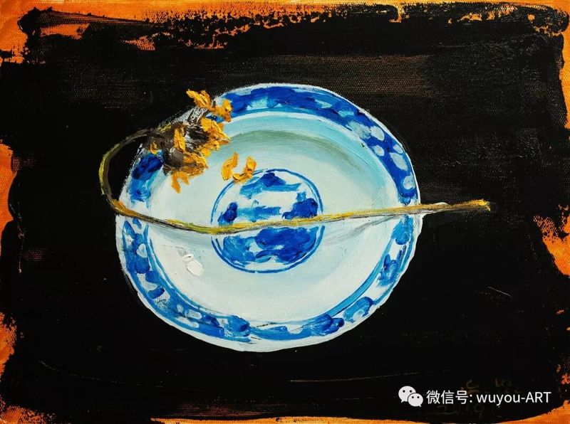 春风远去，形容枯槁，若将青花来奉盛，它在盘中笑……