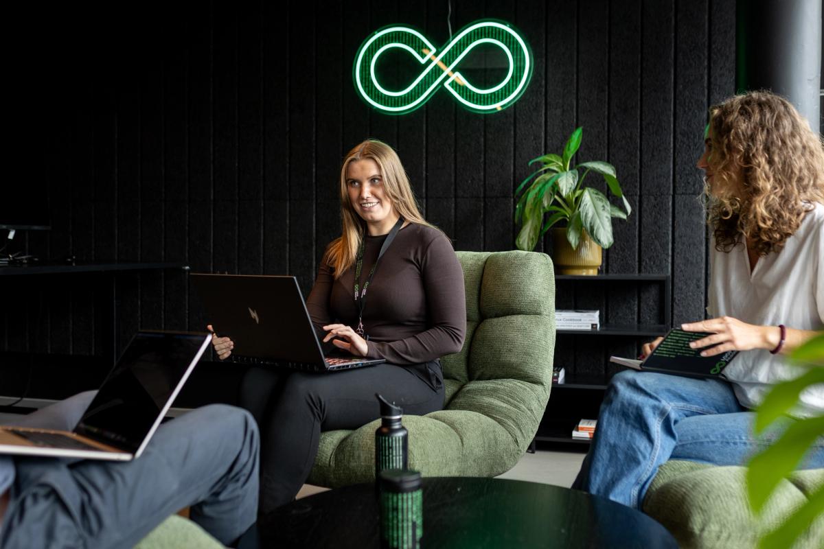 New graduate developer? Build your future in fullstack ∞