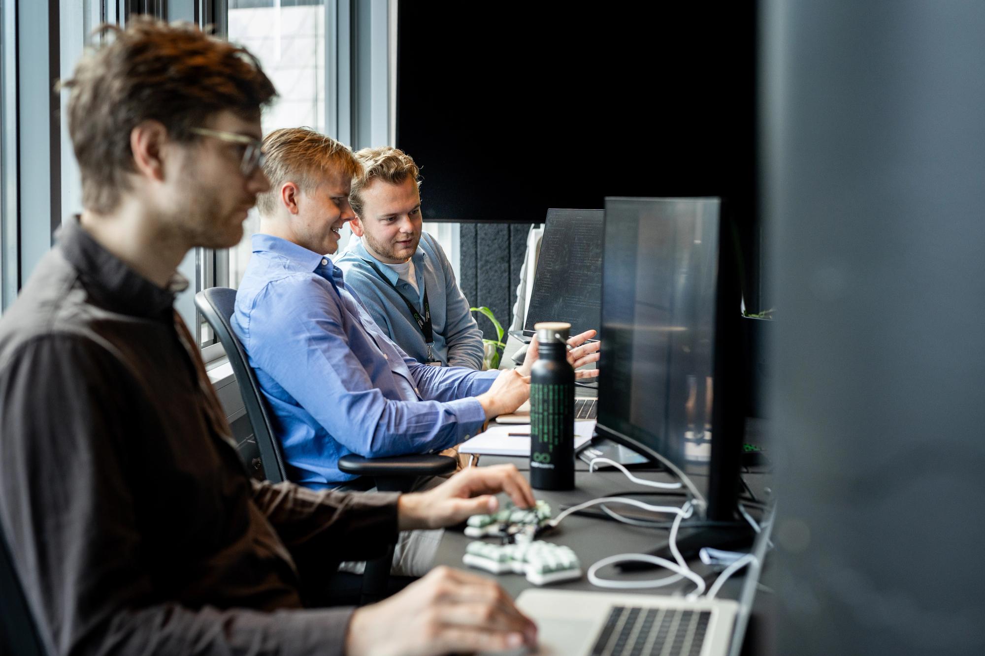 Nyutdannet innen AI eller Machine Learning? Ta kompetansen din ut i virkelige systemer ∞